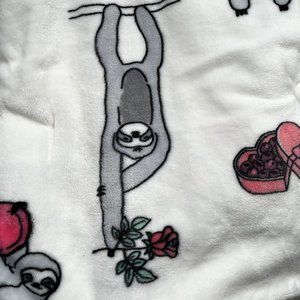 Oversized Super Soft Throw - Sloths Print - NWT